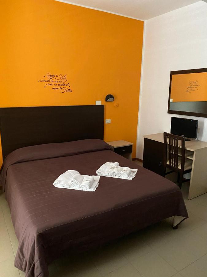 Hotel Vela D'Oro Riccione Esterno foto