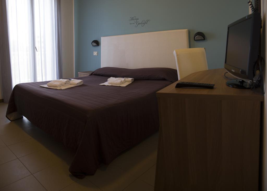 Hotel Vela D'Oro Riccione Esterno foto