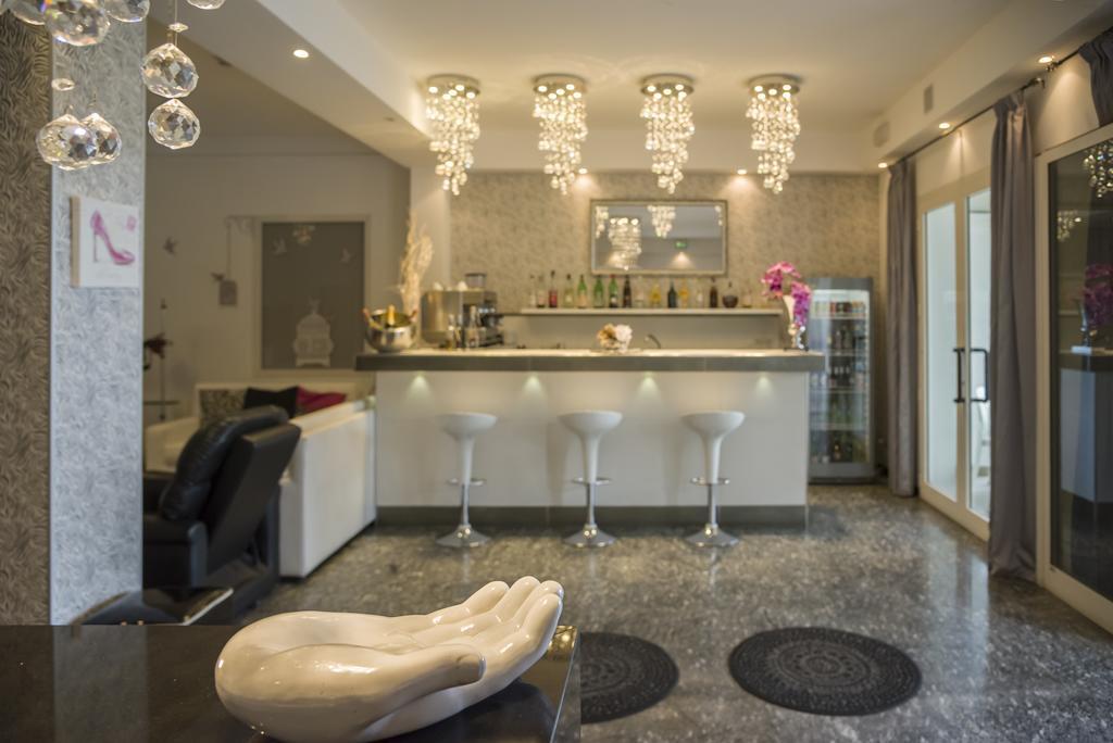 Hotel Vela D'Oro Riccione Esterno foto