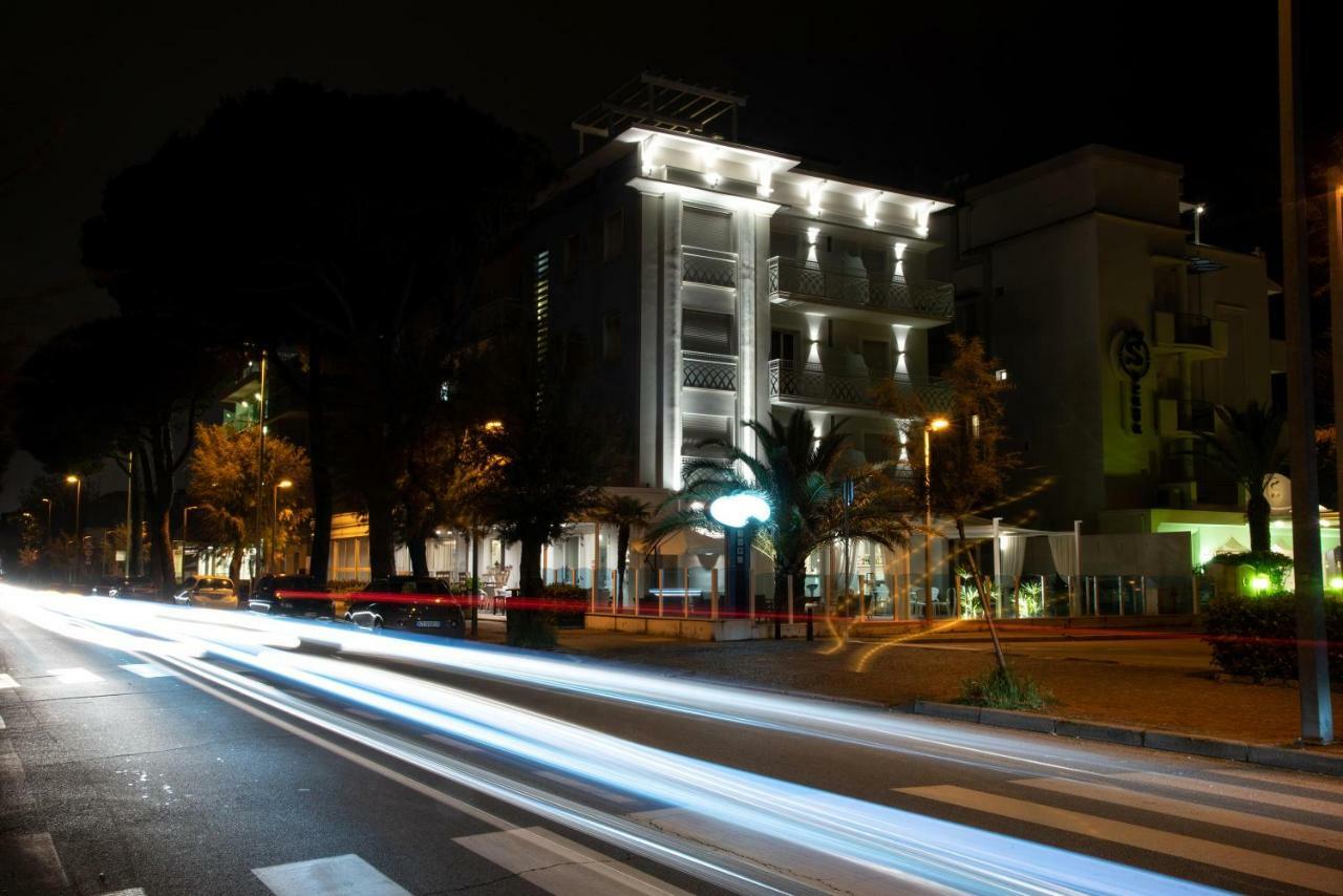 Hotel Vela D'Oro Riccione Esterno foto