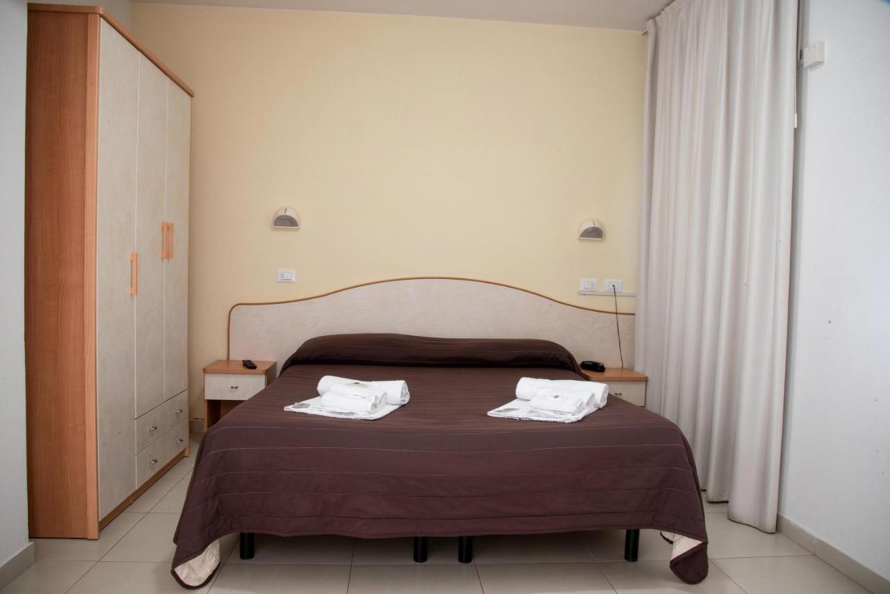 Hotel Vela D'Oro Riccione Esterno foto